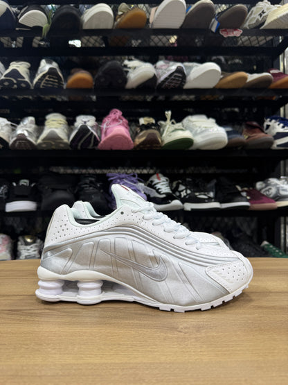 Nike Shox R4