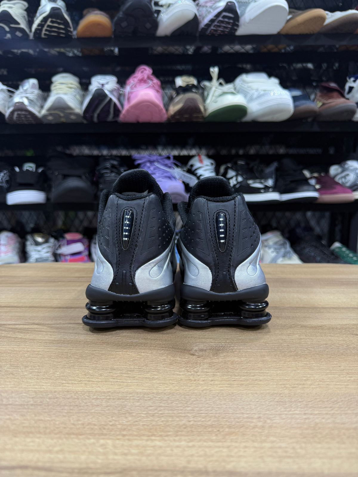 Nike Shox R4
