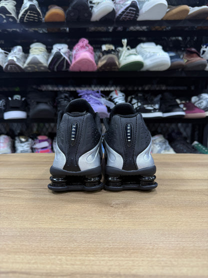 Nike Shox R4