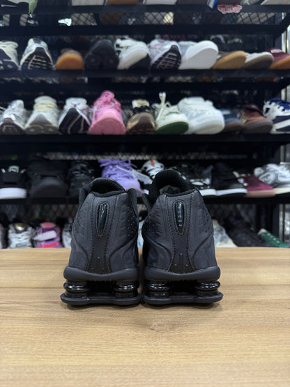 Nike Shox R4