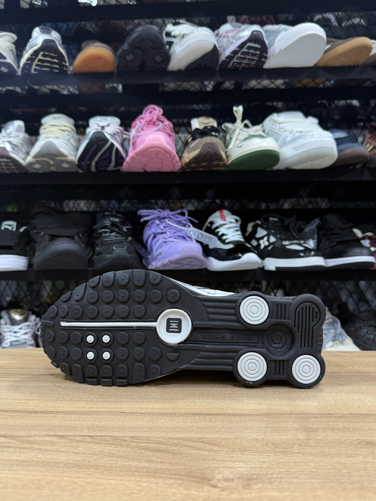 Nike Shox R4