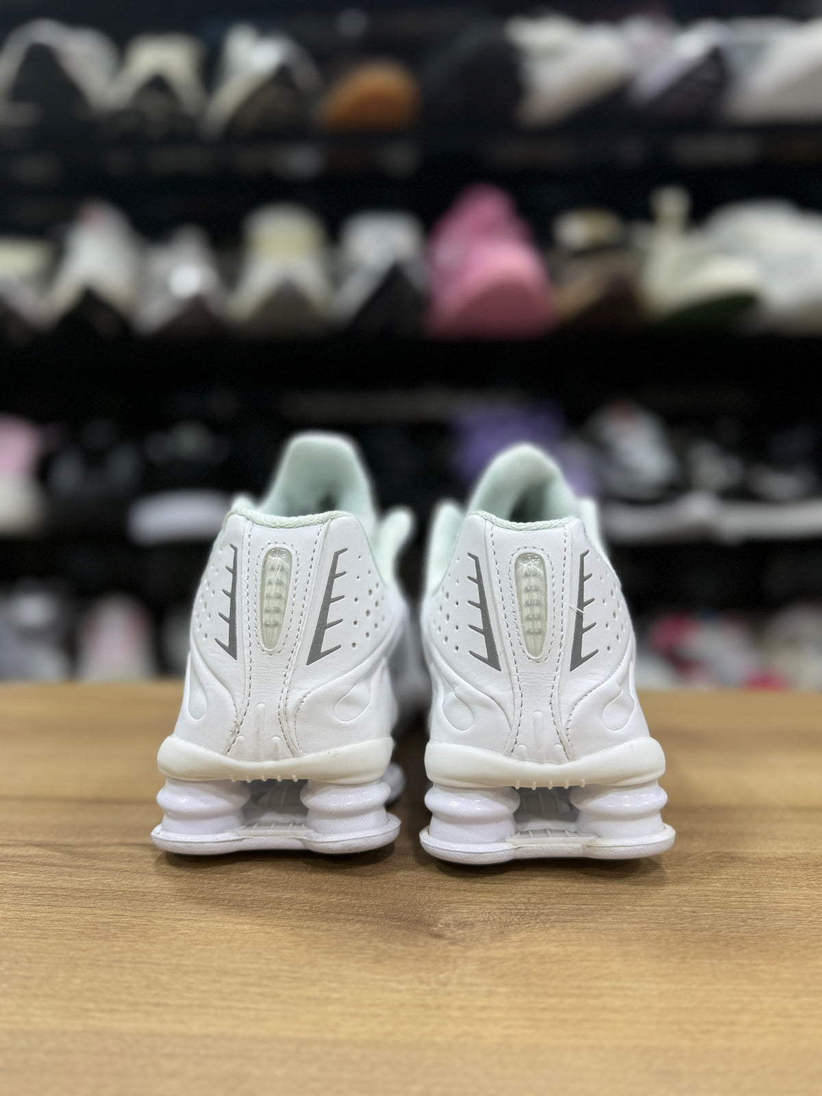 Nike Shox R4
