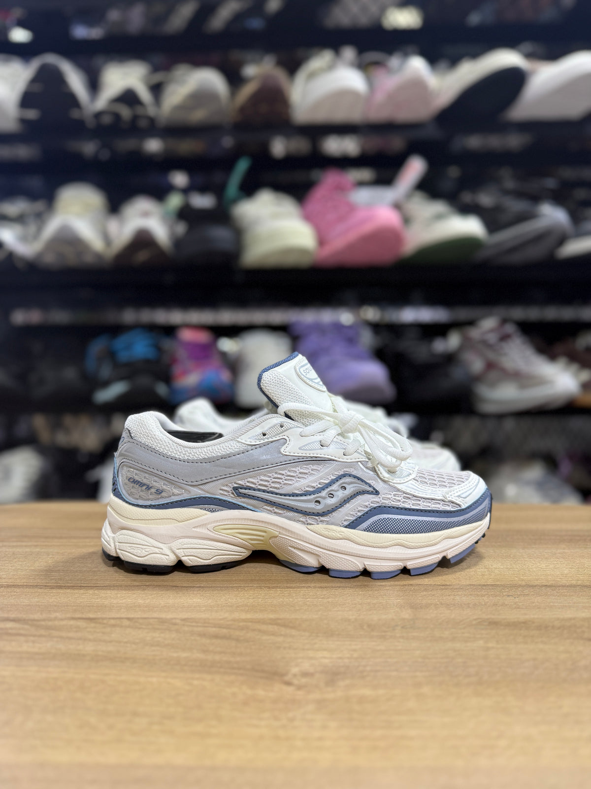 Saucony