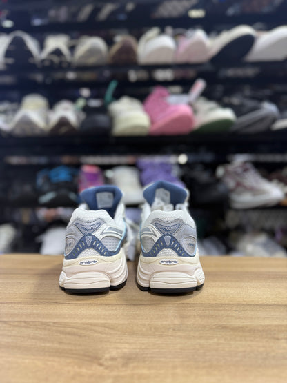 Saucony