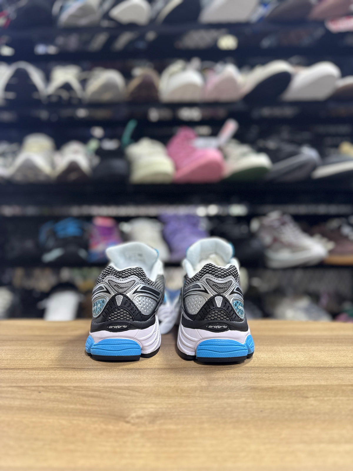 Saucony