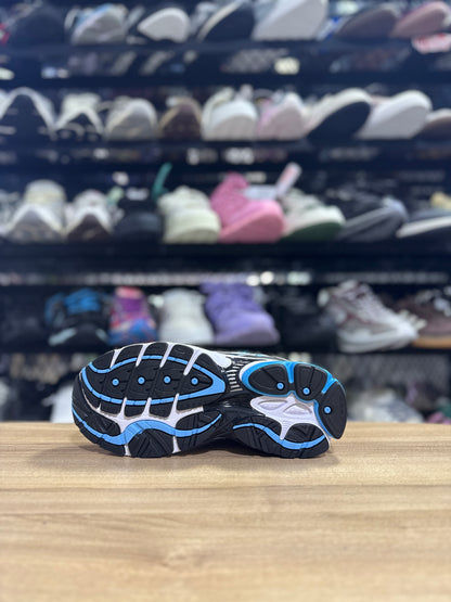 Saucony