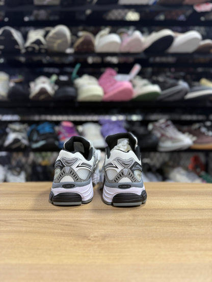 Saucony