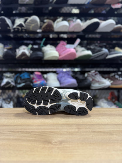 Saucony