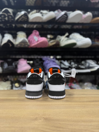 NIKE DUNK