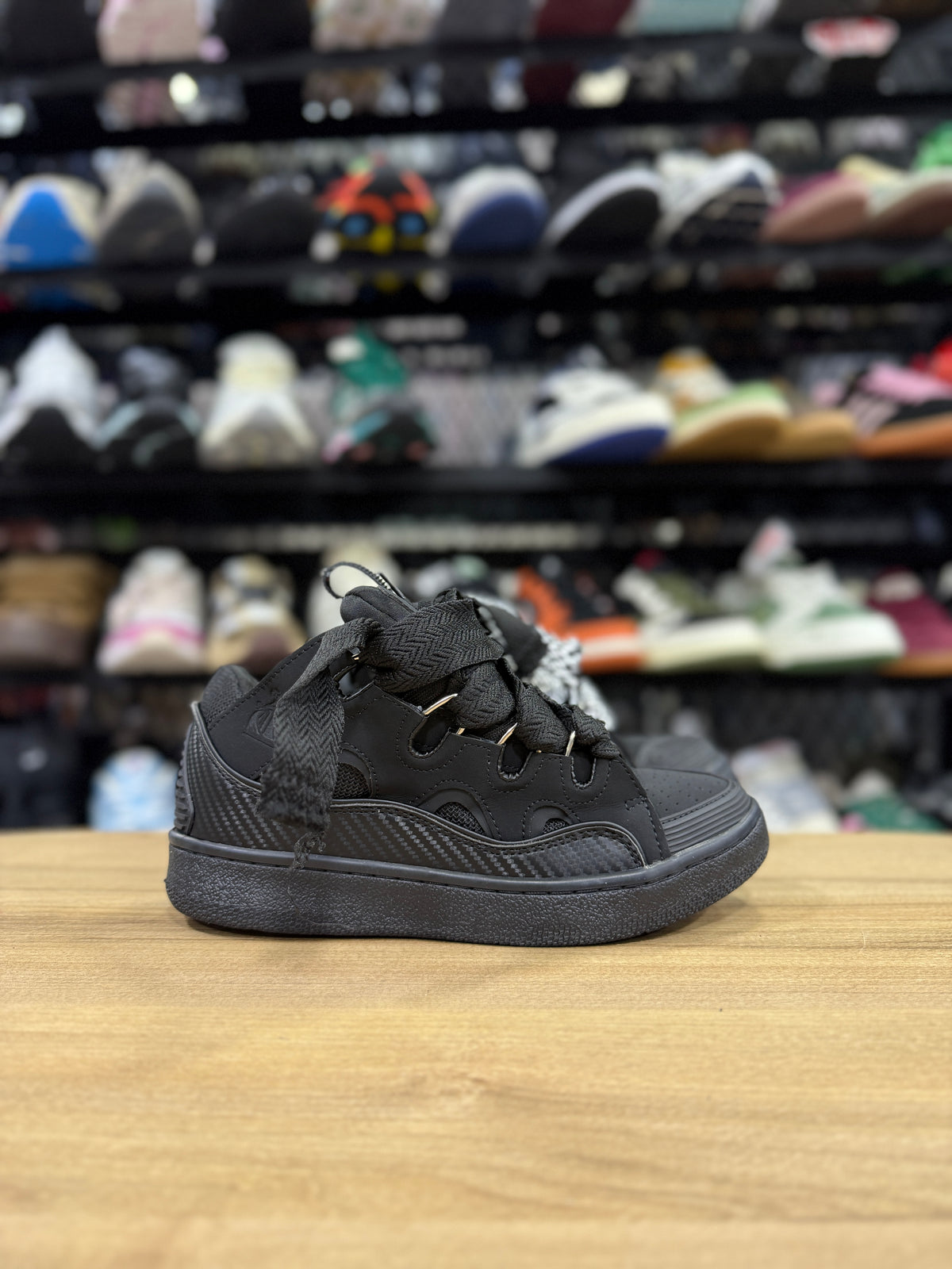 Lanvin Curb
